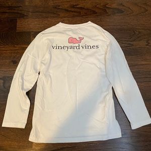 Vineyard Vines long sleeve white tee size: youth m